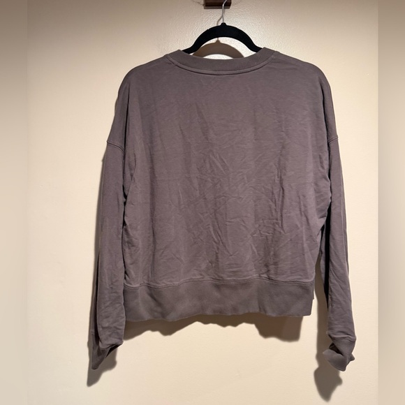 Vuori Women’s Laguna Henley - Picture 9 of 9